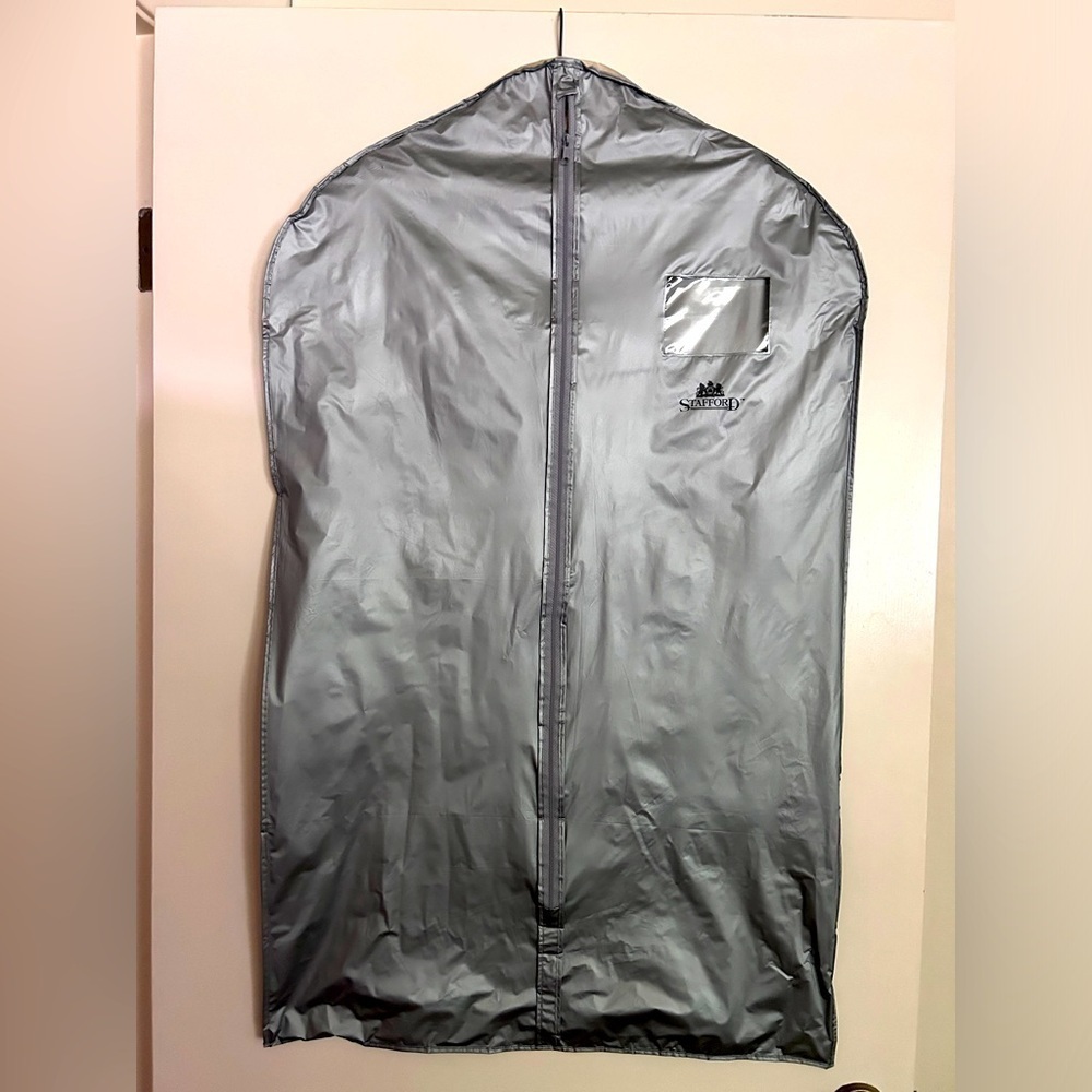 Stafford Garment Bag With Full Zipper Gray Silver Unisex​​​​​​​​​​​